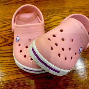 Toddler Girls Pink Crocs size 6-7